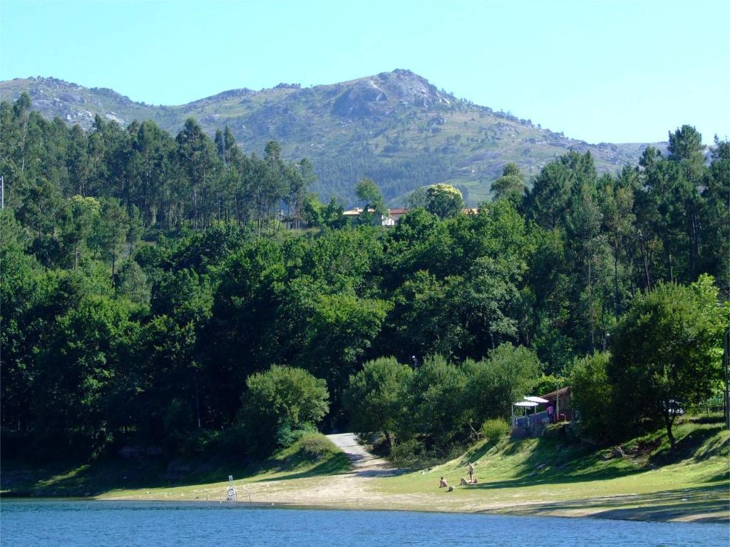 Boutique Hotel Solar Dos Anjos วีเอย์รา ดู มีโญ ภายนอก รูปภาพ